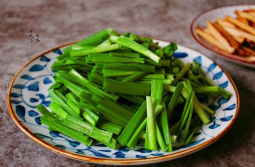 韭菜炒香干简单做法 韭菜炒香干简单做法