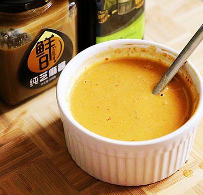 万能芝麻酱调制作方法 万能芝麻酱调制作方法