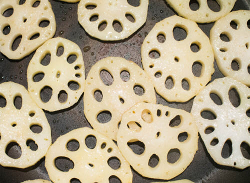 番茄罐头炒莲藕