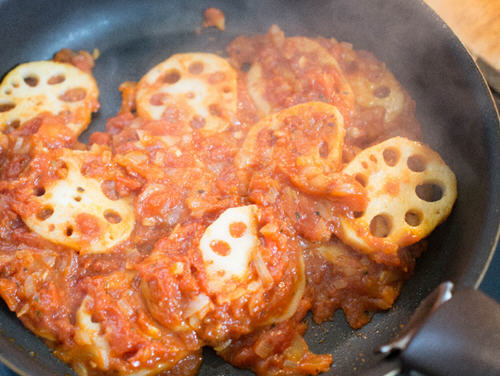 番茄罐头炒莲藕