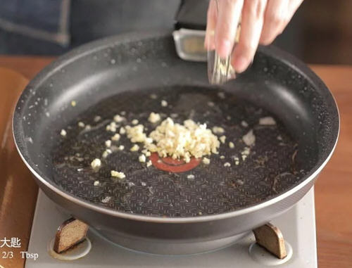 无油健康椒盐鸡腿排做法