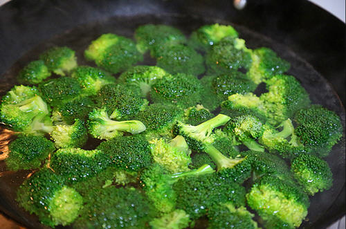 蒜蓉西兰花的家常做法 蒜蓉西兰花的家常做法