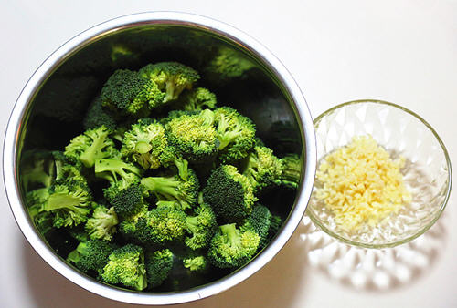 蒜蓉西兰花的家常做法 蒜蓉西兰花的家常做法