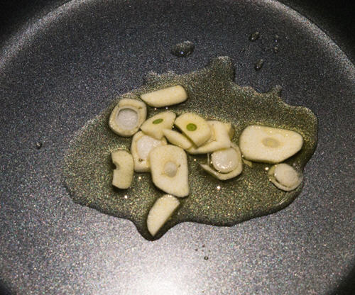 蜂蜜芥末炒抱子甘蓝的家常做法与营养价值