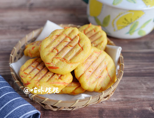 胡萝卜玉米面饼子做法无需发酵轻松制作