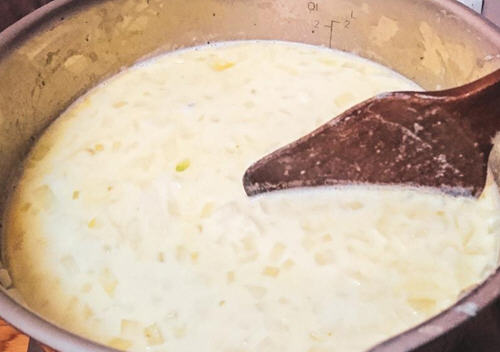 英式洋葱土豆鱼汤简易食谱 传统料理温暖做法