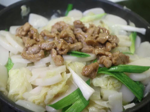 宁波年糕炒白菜家常做法与技巧分享