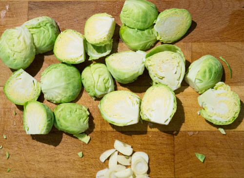 蜂蜜芥末炒抱子甘蓝的家常做法与营养价值