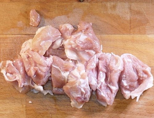 家庭简易亲子丼食谱 教你用蛋鸡肉轻松制作