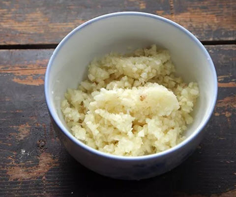 蒜茸鲜虾蒸米粉