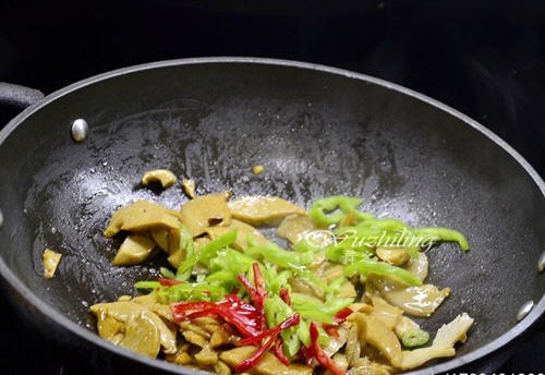双椒炒水面筋 双椒炒水面筋