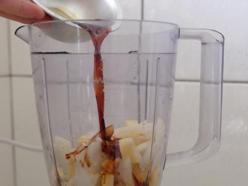 上班族便当：蒜片骰子牛肉配和风洋葱酱