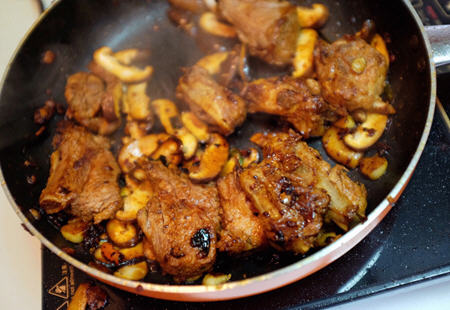 红烧排骨面最正宗的做法