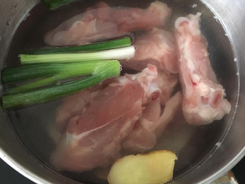 面馆鸡高汤的家常做法