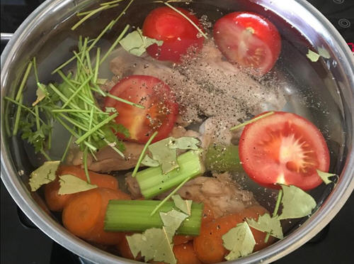 面馆鸡高汤的家常做法