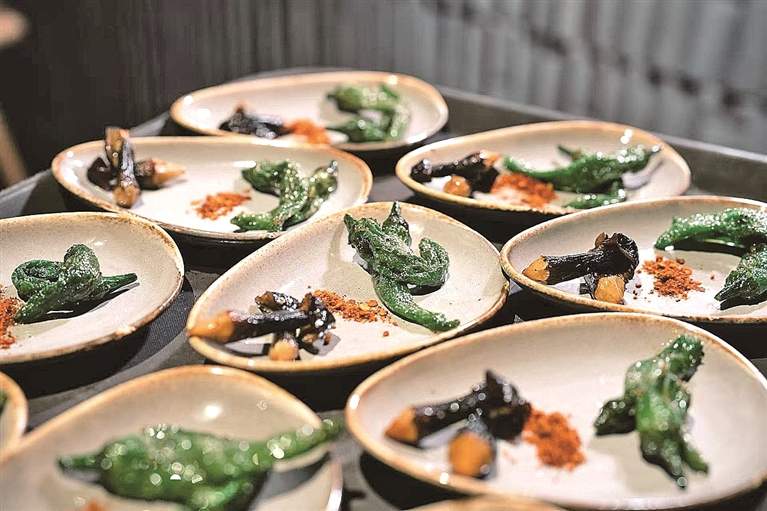 “文物+美食”走红:千年汉代味“飘”向大众餐桌 “文物+美食”走红:千年汉代味“飘”向大众餐桌