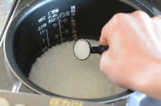 电饭锅板栗煮饭做法，简单营养又美味