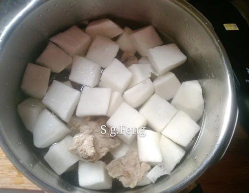 高压锅炖白萝卜排骨汤快速步骤