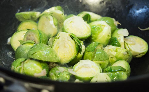 咸鱼炒椰菜仔家常做法及食材搭配技巧