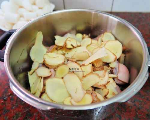 冬日元气补给：白萝卜炖羊肉制作方法