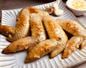 蒜香煎鸡翅简易做法，香嫩入味飞利浦万用锅食谱