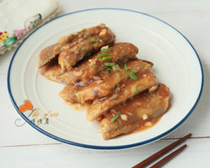 家常烧带鱼简易做法 肉质鲜嫩刺少适合小孩