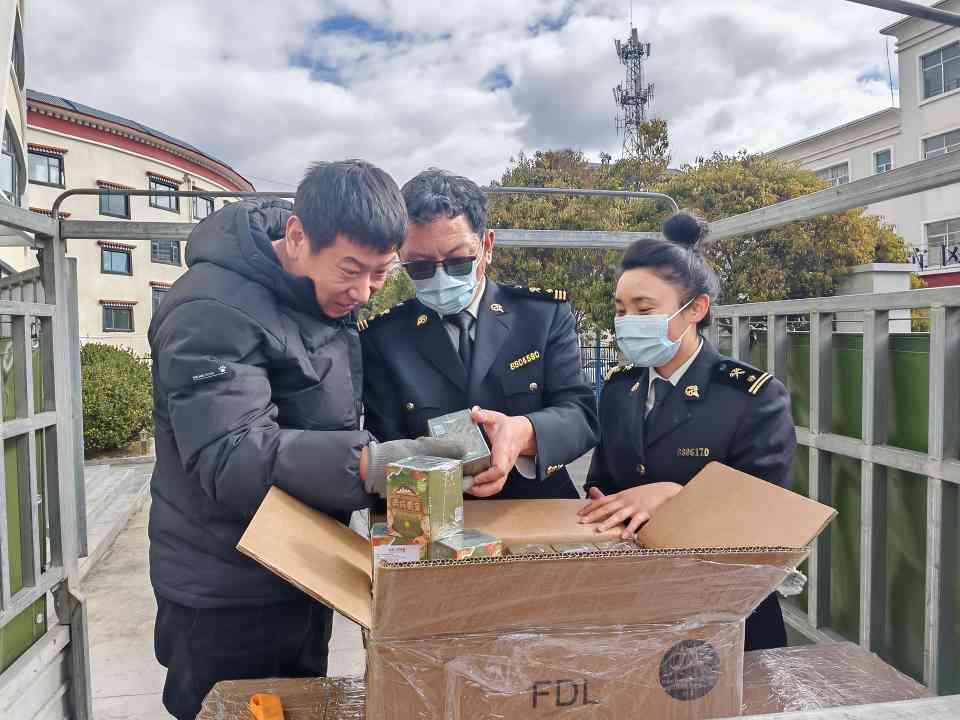 西藏蜂蜜首次出口香港 1737公斤产品顺利启运