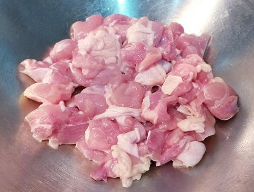 马铃薯炖鸡肉盖饭制作方法，香浓下饭的家常美味