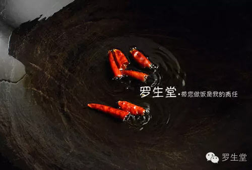 家常青笋肉片制作方法 梅花肉配青笋脆嫩爽口 家常青笋肉片制作方法 梅花肉配青笋脆嫩爽口