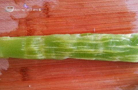 家常青笋肉片制作方法 梅花肉配青笋脆嫩爽口