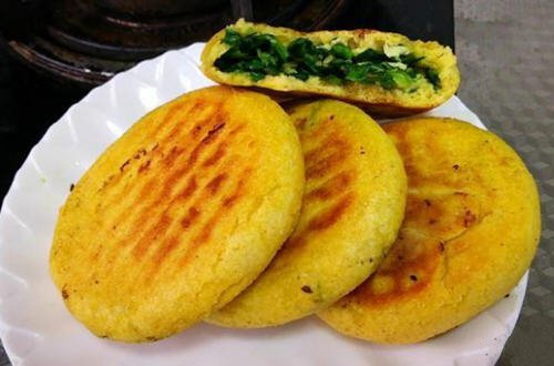 菠菜玉米面馅饼制作方法，营养丰富的粗粮美食