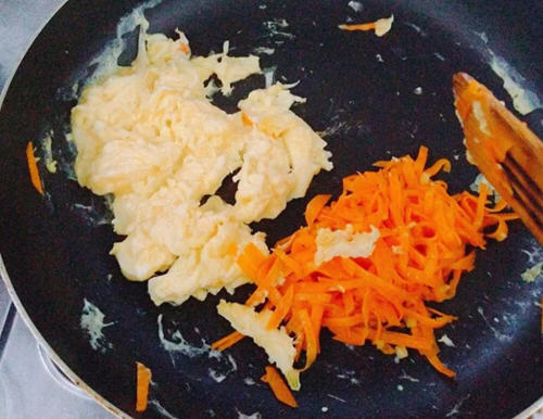 红萝卜丝炒鸡蛋的家常做法,营养美味下饭菜 红萝卜丝炒鸡蛋的家常做法,营养美味下饭菜