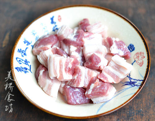 家常腐乳烧肉制作方法肥而不腻入口即化 家常腐乳烧肉制作方法肥而不腻入口即化