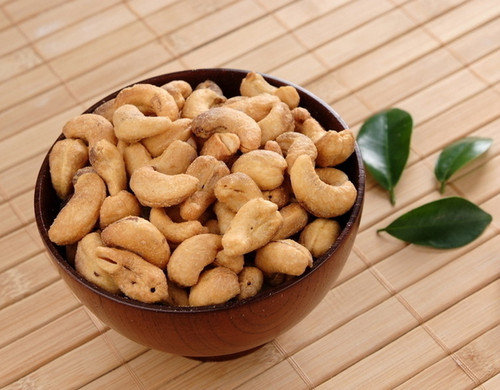 腰果营养成分解析:健康功效与食用注意事项-哉互尼烹饪网 腰果营养成分解析:健康功效与食用注意事项-哉互尼烹饪网
