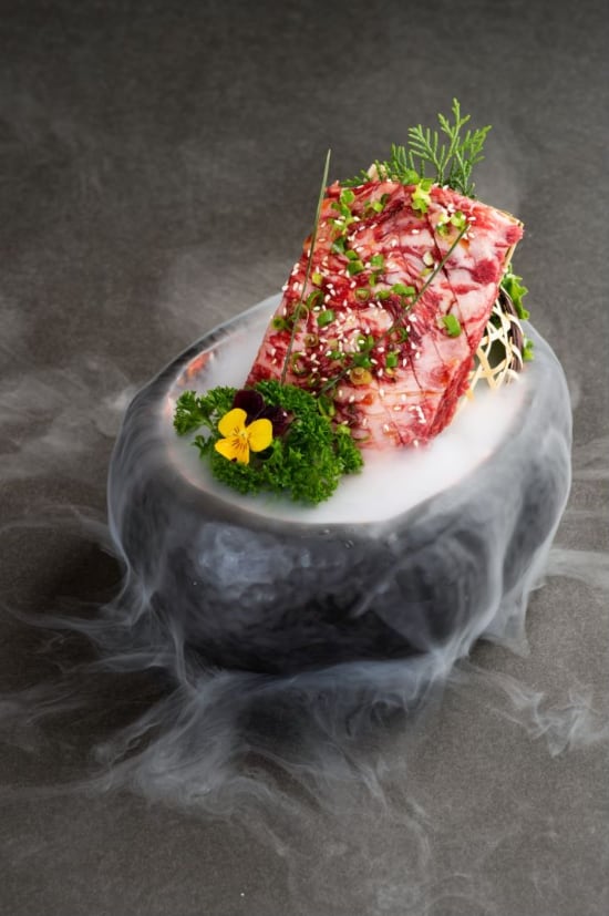 日式烧肉新体验:肉問屋太古里店沉浸式主题餐厅解读-哉互尼烹饪网 日式烧肉新体验:肉問屋太古里店沉浸式主题餐厅解读-哉互尼烹饪网