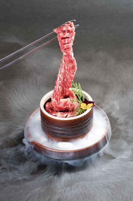 日式烧肉新体验:肉問屋太古里店沉浸式主题餐厅解读-哉互尼烹饪网 日式烧肉新体验:肉問屋太古里店沉浸式主题餐厅解读-哉互尼烹饪网