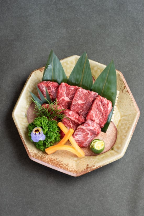 日式烧肉新体验:肉問屋太古里店沉浸式主题餐厅解读-哉互尼烹饪网 日式烧肉新体验:肉問屋太古里店沉浸式主题餐厅解读-哉互尼烹饪网