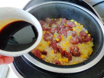 腊肠玉米土豆蒸米饭3 腊肠玉米土豆蒸米饭3