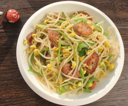 青椒黄豆芽炒腊肠1 青椒黄豆芽炒腊肠1