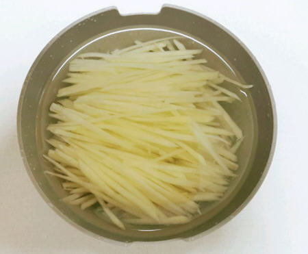 尖辣酸辣土豆丝4 尖辣酸辣土豆丝4