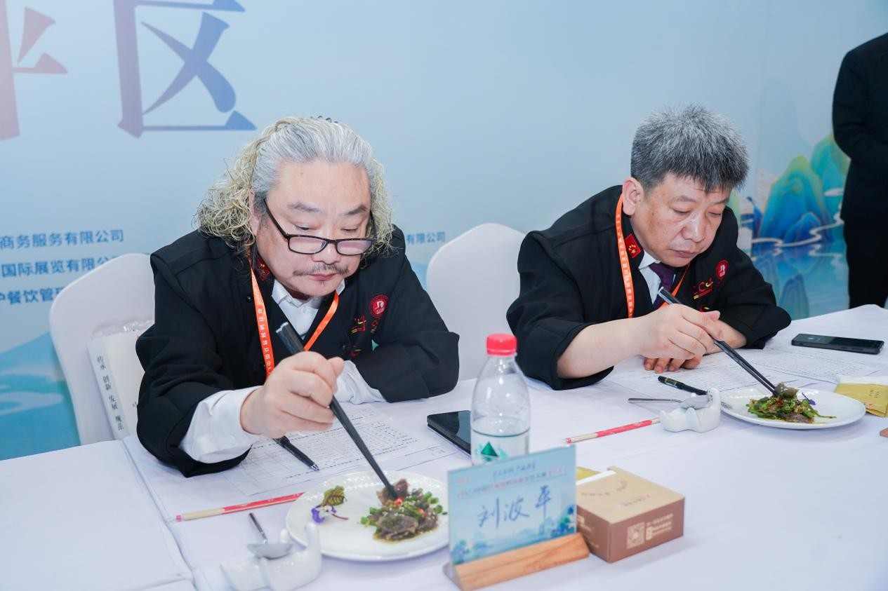 2023中国烤鸭技能烹饪大赛重庆赛区圆满落幕-哉互尼烹饪网 2023中国烤鸭技能烹饪大赛重庆赛区圆满落幕-哉互尼烹饪网