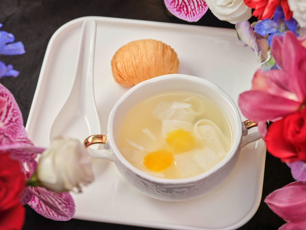 马爹利新春晚宴：六位明星主厨共绘年味长卷，演绎美食与干邑的味觉共鸣