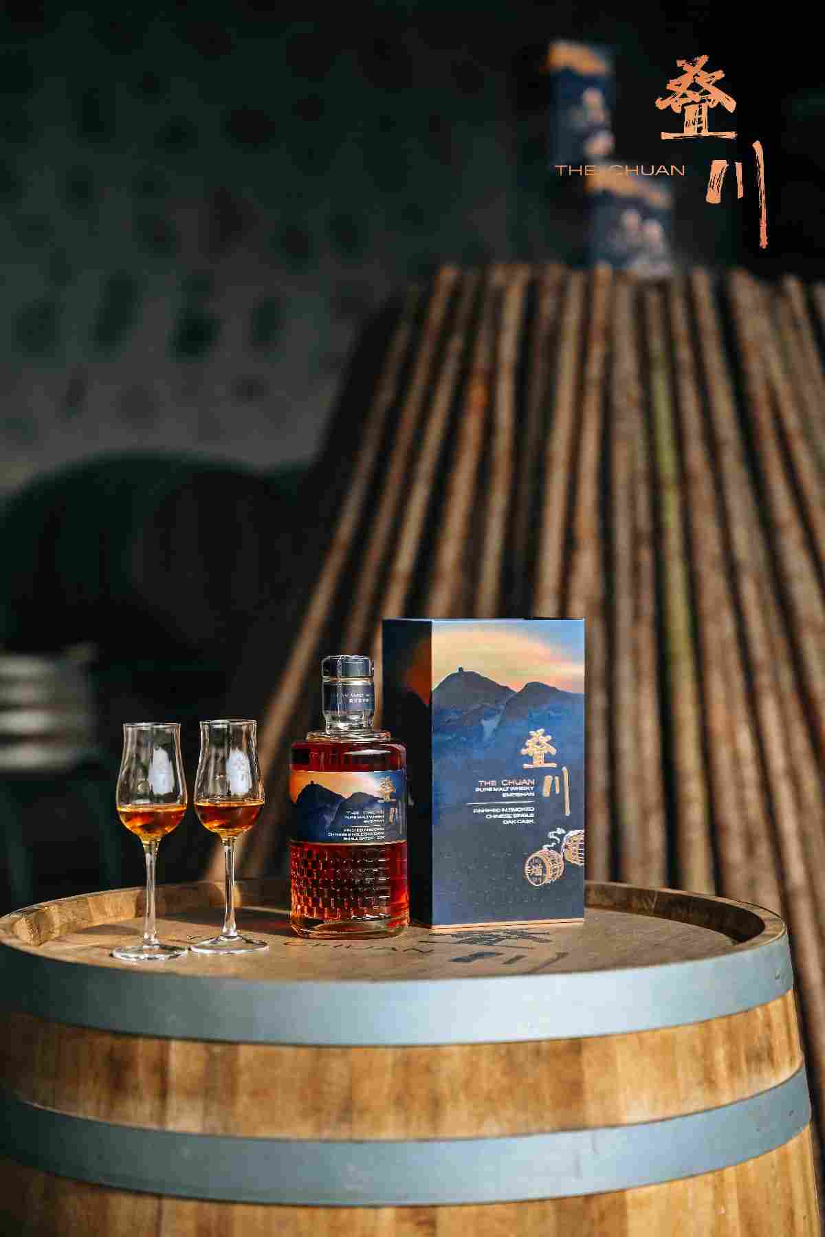 叠川推出首款烟熏风味威士忌 以独特中国风味礼献世界