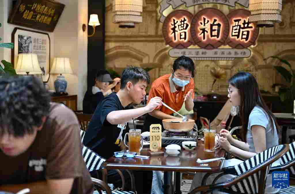 海南文昌：糟粕醋“酿”出特色产业