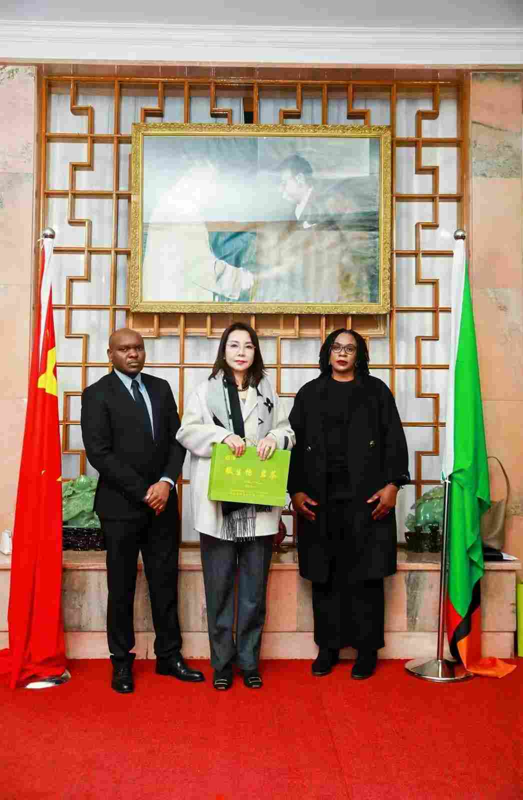 河北超馋食品走进赞比亚驻华大使馆：一颗鸡蛋里的中非农业合作新篇章