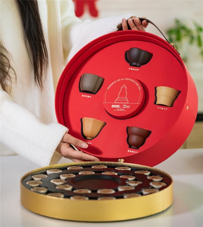 小罐茶新春礼：一份有主张的当代年礼