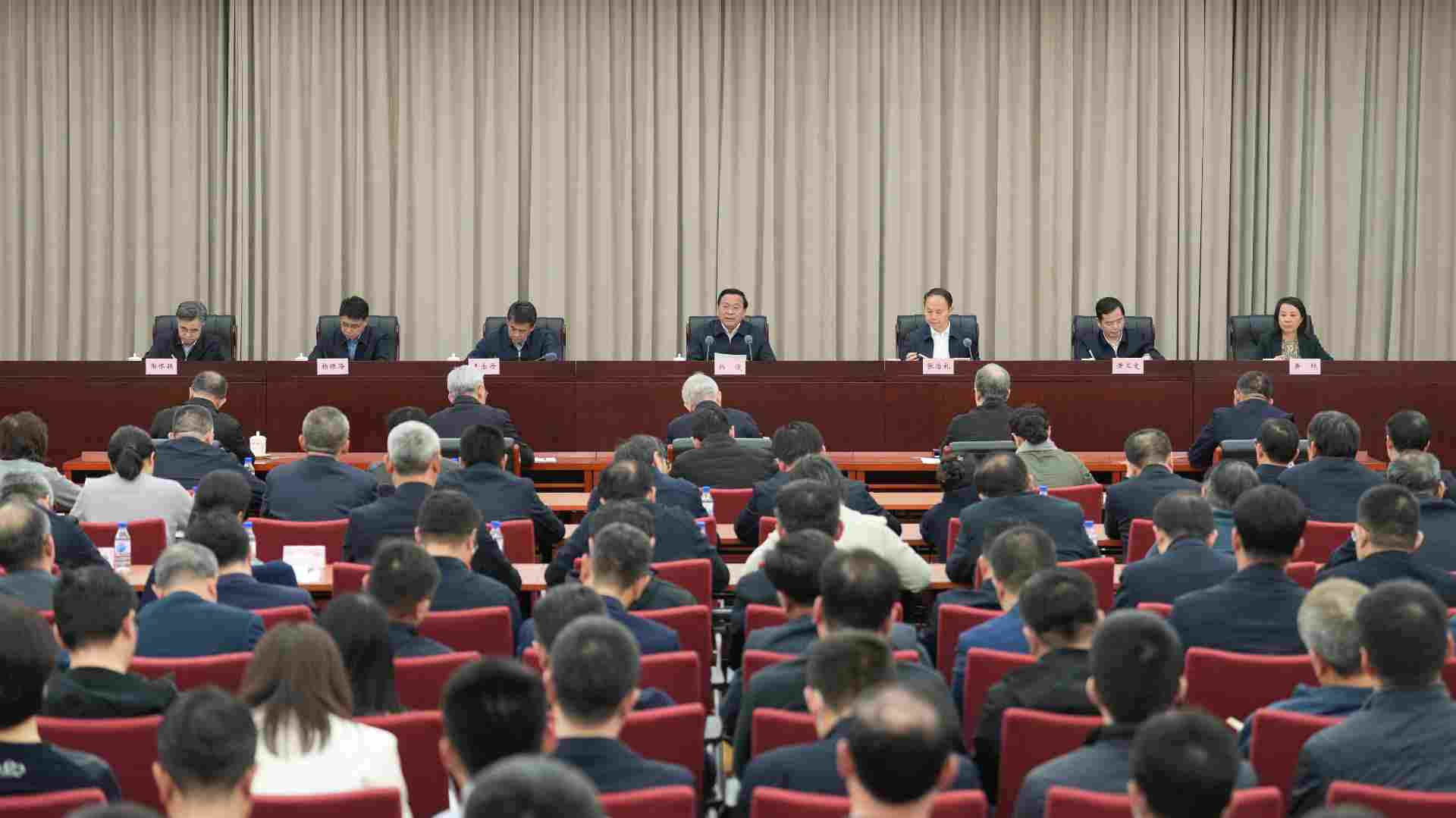 农业农村部学习贯彻全国两会精神 扎实推进乡村振兴战略实施